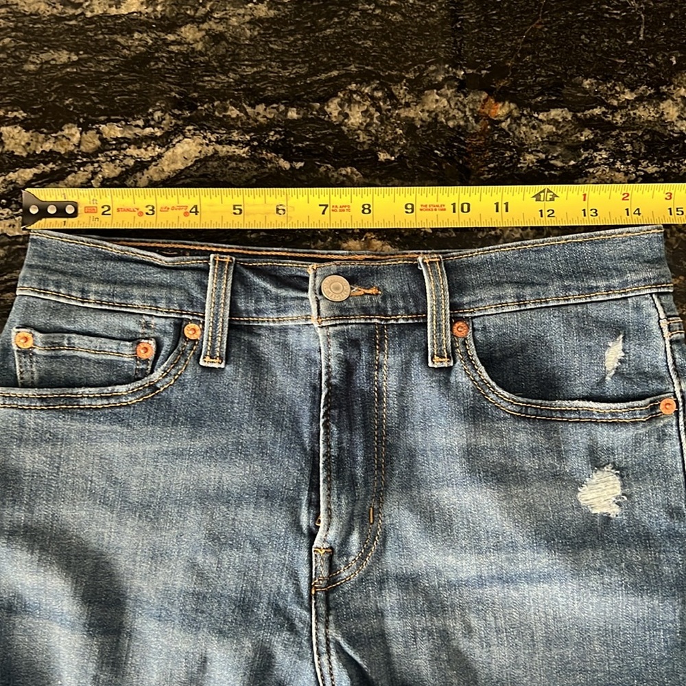 NWOT Levi’s High Rise Shorts - Picture 11 of 12